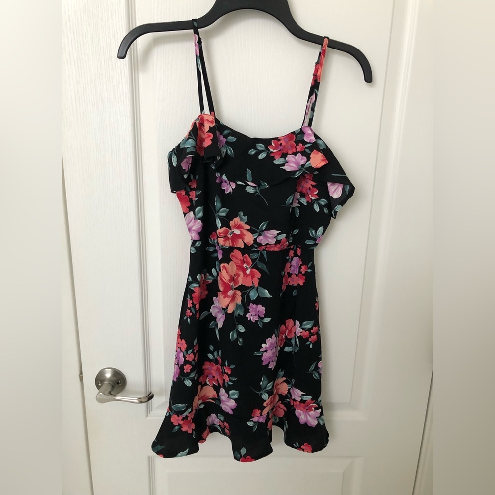 NWT Floral Dress Small